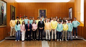 El Presidente de la Xunta recibe al Colegio por el Centenario