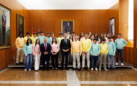 El Presidente de la Xunta recibe al Colegio por el Centenario