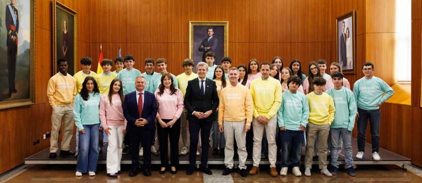 El Presidente de la Xunta recibe al Colegio por el Centenario