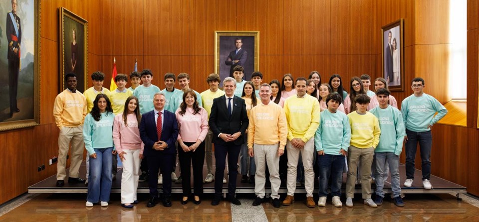 El Presidente de la Xunta recibe al Colegio por el Centenario